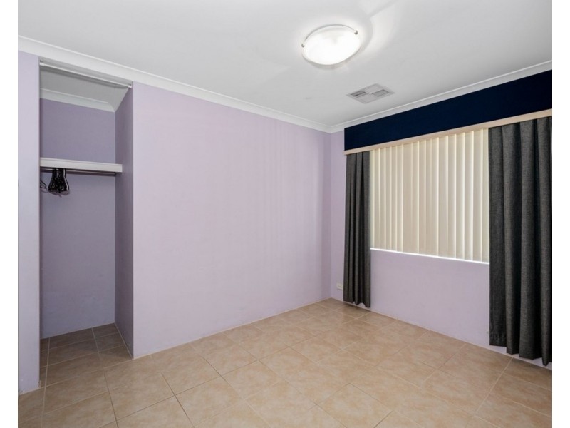 12 Colchester Avenue, Orelia WA 6167