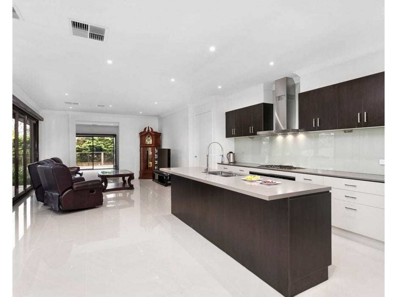18 Linden Street, Box Hill South VIC 3128