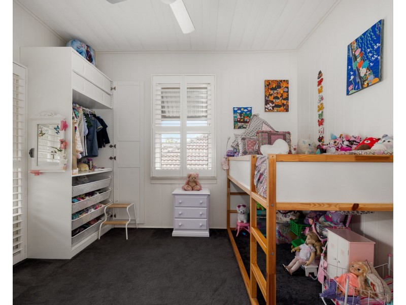 47 Seasome Avenue, Sandgate QLD 4017