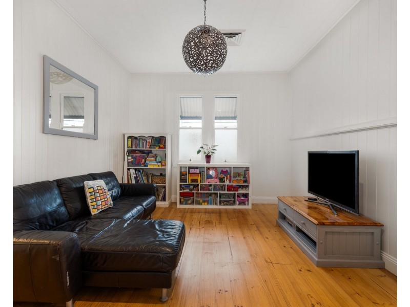 47 Seasome Avenue, Sandgate QLD 4017