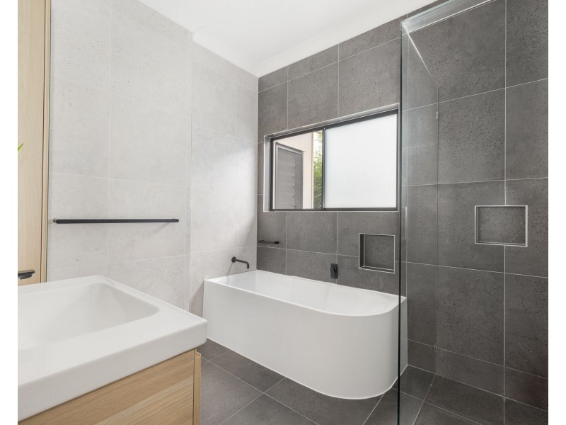 47 Seasome Avenue, Sandgate QLD 4017