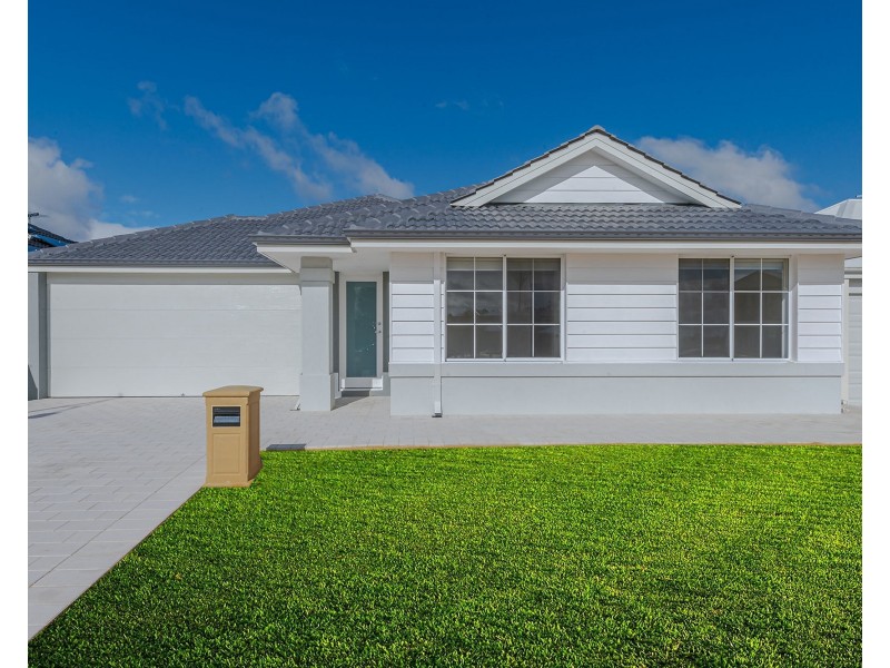 45 Crimson Boulevard, Forrestfield WA 6058