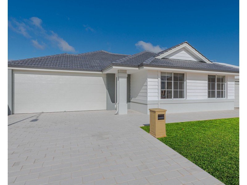 45 Crimson Boulevard, Forrestfield WA 6058