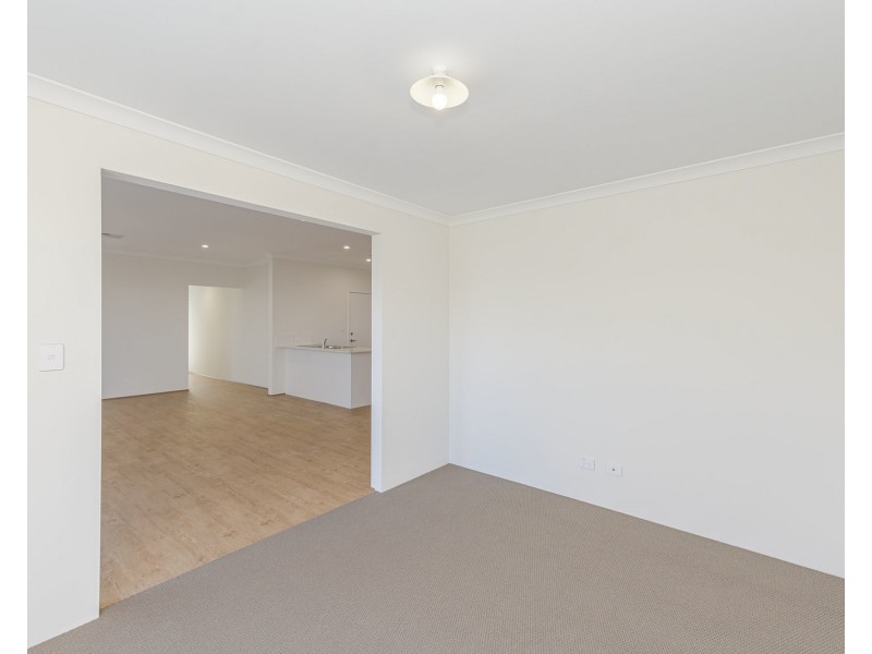 45 Crimson Boulevard, Forrestfield WA 6058