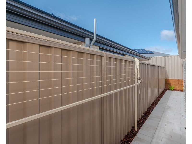 45 Crimson Boulevard, Forrestfield WA 6058