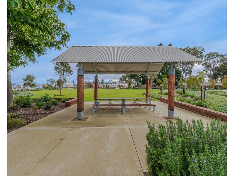 45 Crimson Boulevard, Forrestfield WA 6058