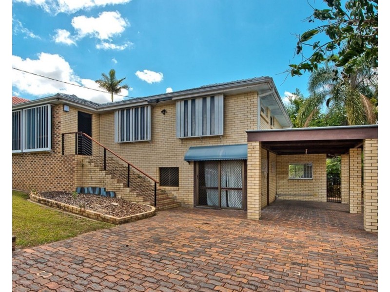 2 Hibiscus street, Everton Hills QLD 4053