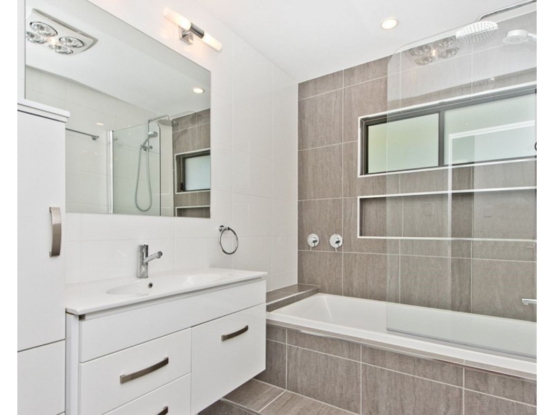 2 Hibiscus street, Everton Hills QLD 4053