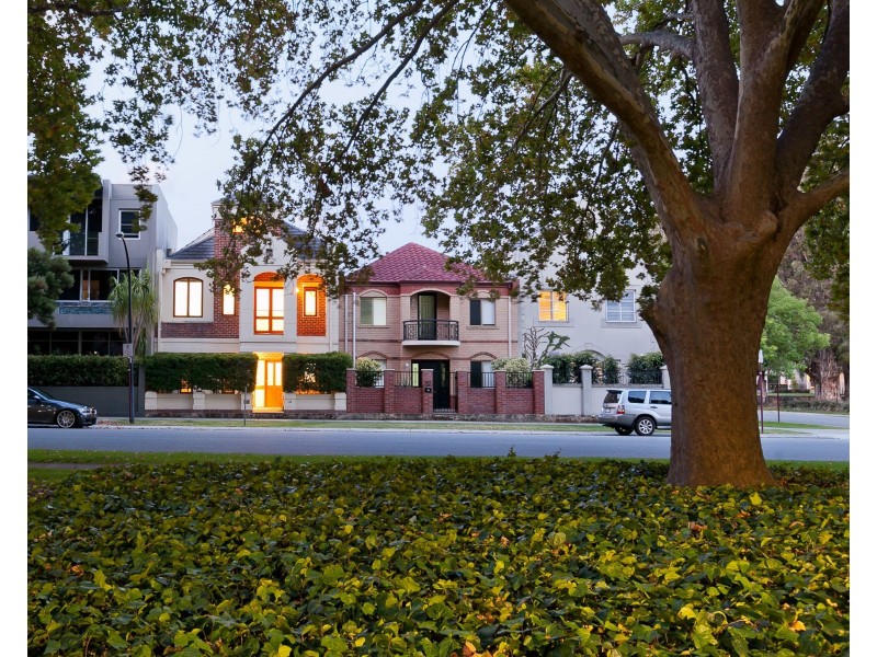 24 Broome Street, Highgate WA 6003