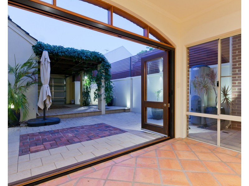 24 Broome Street, Highgate WA 6003