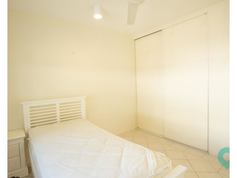 25/1-19 Poinciana Street, Holloways Beach QLD 4878