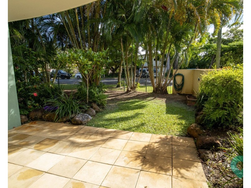25/1-19 Poinciana Street, Holloways Beach QLD 4878
