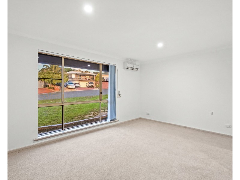 9 Gannet Rise, Halls Head WA 6210