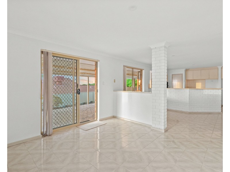 9 Gannet Rise, Halls Head WA 6210