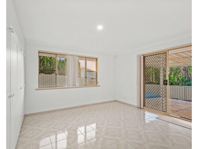 9 Gannet Rise, Halls Head WA 6210