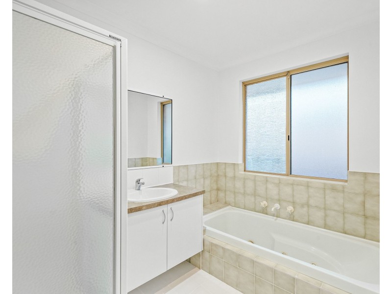 9 Gannet Rise, Halls Head WA 6210