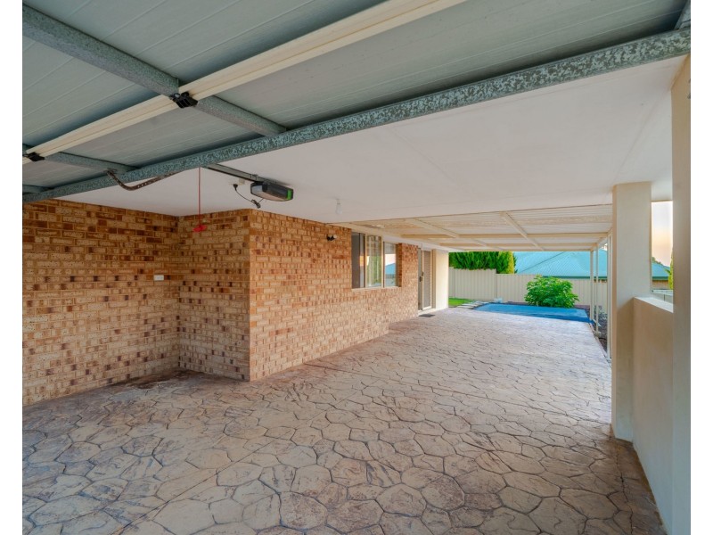 9 Gannet Rise, Halls Head WA 6210