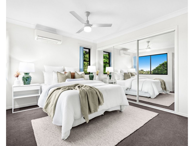 2/11 Federation Street, Wynnum West QLD 4178