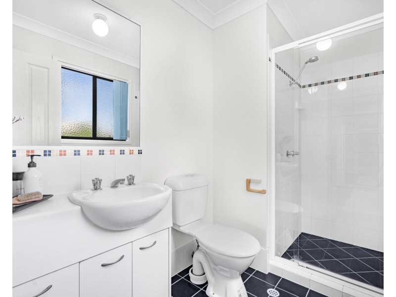 2/11 Federation Street, Wynnum West QLD 4178