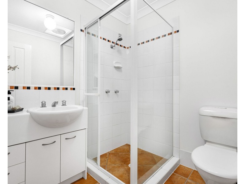 2/11 Federation Street, Wynnum West QLD 4178