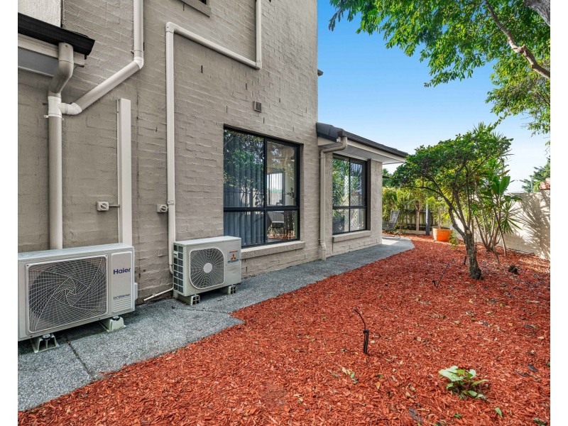 2/11 Federation Street, Wynnum West QLD 4178