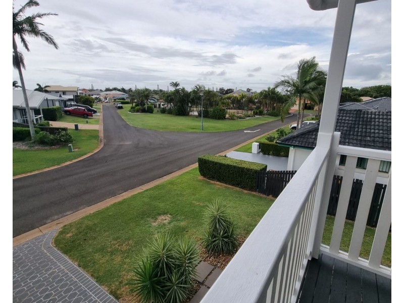 19 Robert John Circuit, Coral Cove QLD 4670