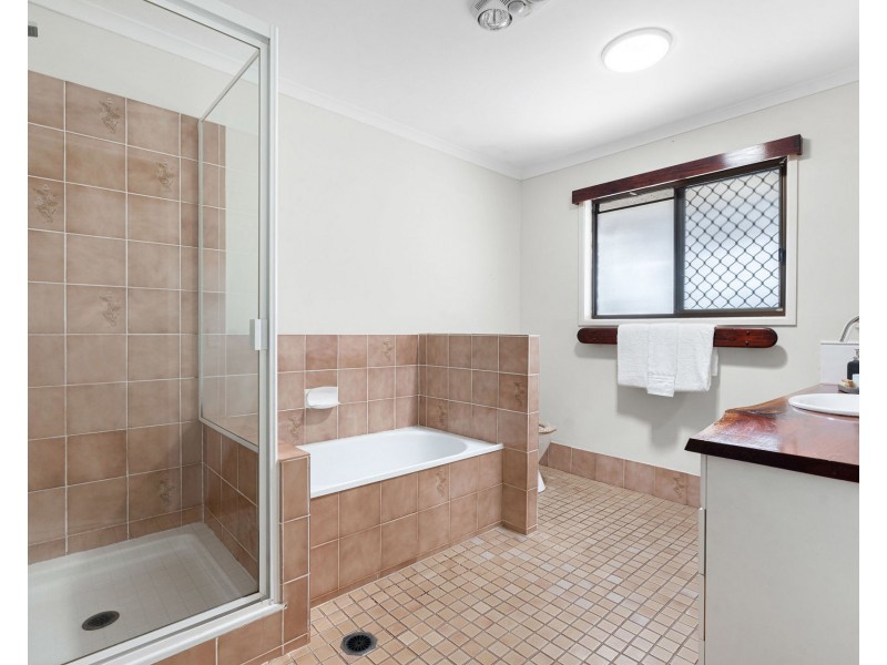 28 Joanne Cres, Thornlands QLD 4164