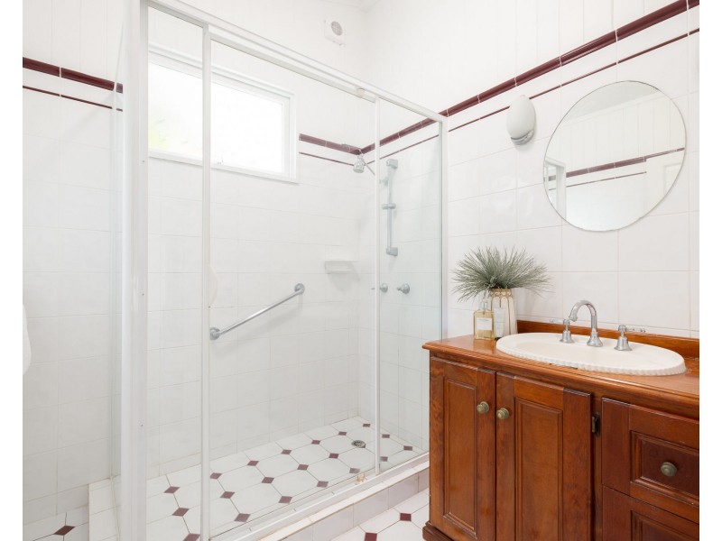 114 Brighton Terrace, Sandgate QLD 4017