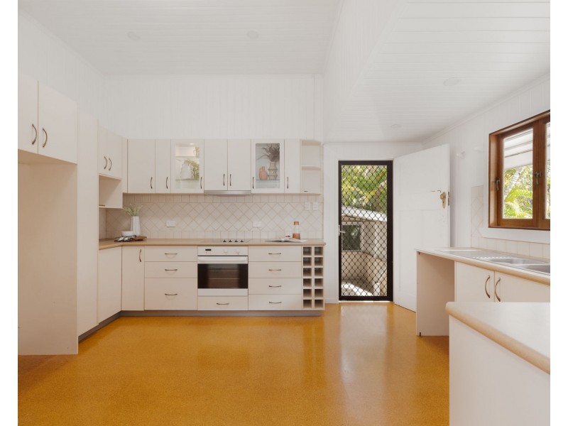 114 Brighton Terrace, Sandgate QLD 4017