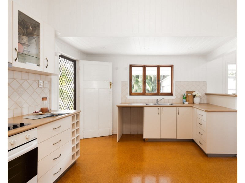 114 Brighton Terrace, Sandgate QLD 4017