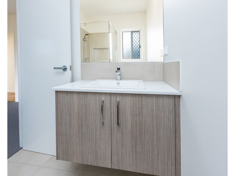 2 Ochre Court, Branyan QLD 4670