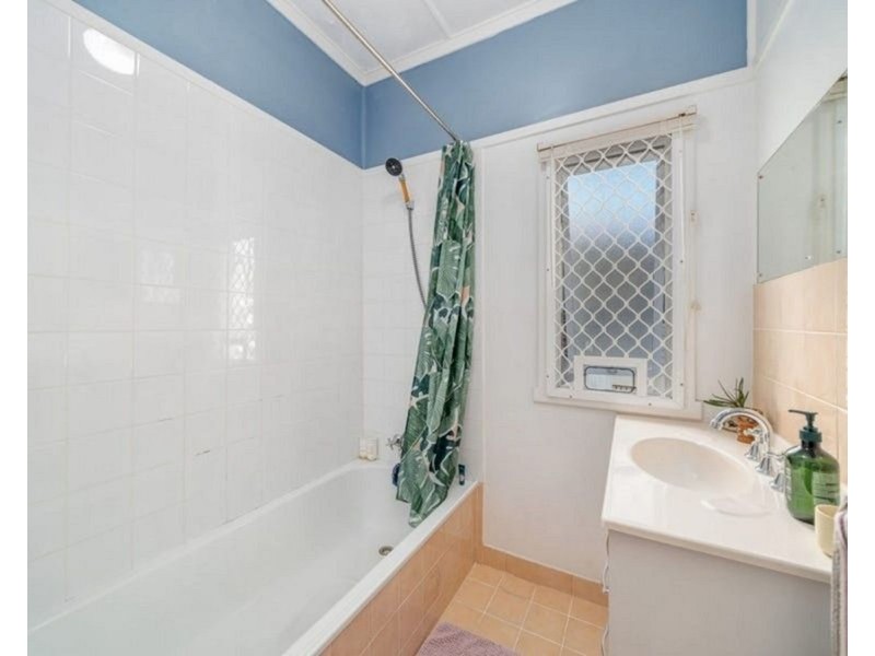 20 Arundal Street, Brighton QLD 4017