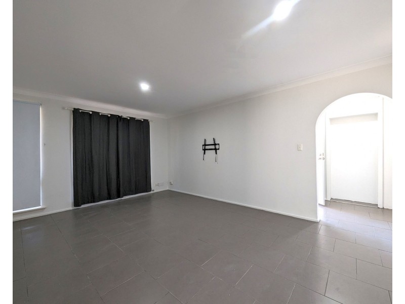 12 Newell Place, Cooloongup WA 6168