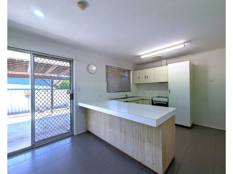 12 Newell Place, Cooloongup WA 6168