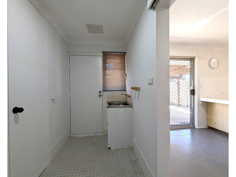 12 Newell Place, Cooloongup WA 6168