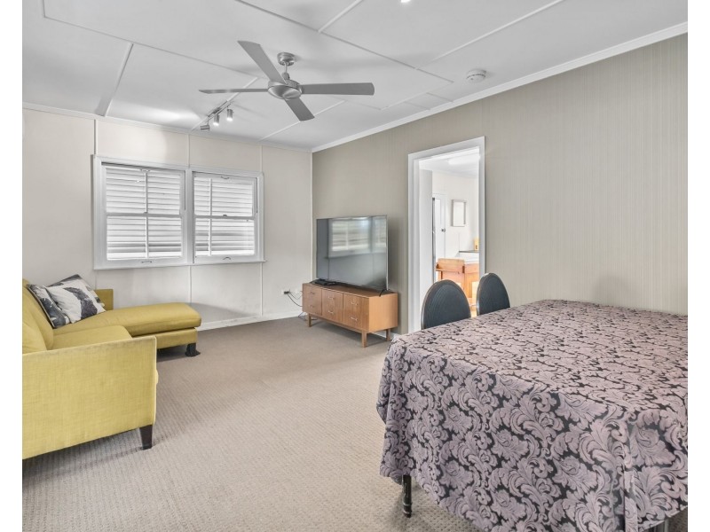 886 Samford Road, Mitchelton QLD 4053