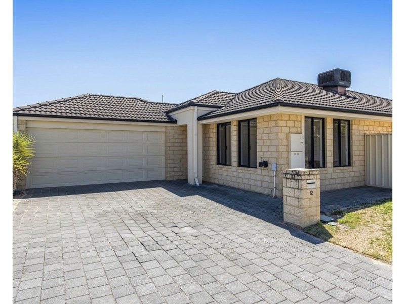 12 Leschenaultia Drive, Canning Vale WA 6155