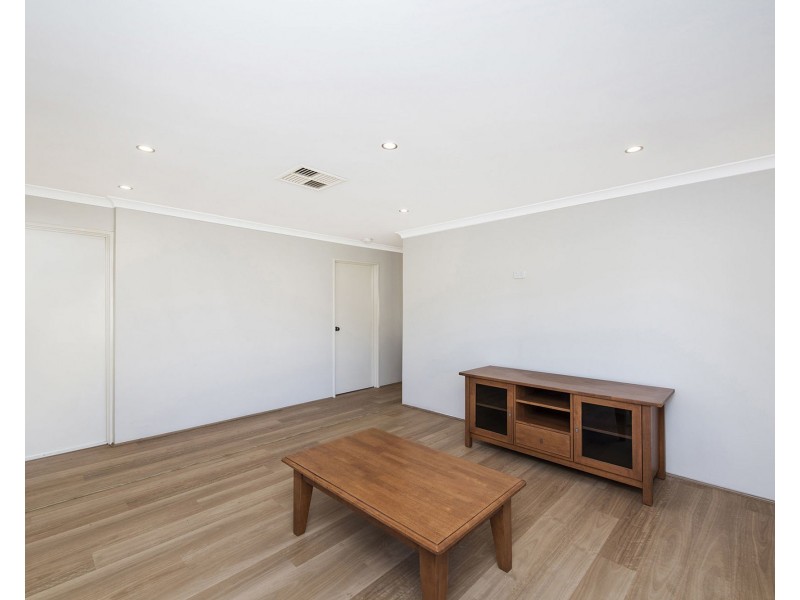 12 Leschenaultia Drive, Canning Vale WA 6155