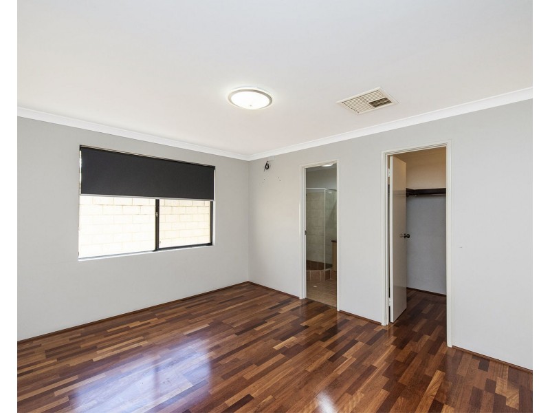 12 Leschenaultia Drive, Canning Vale WA 6155