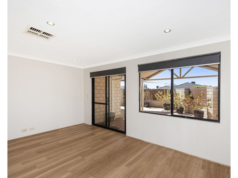 12 Leschenaultia Drive, Canning Vale WA 6155