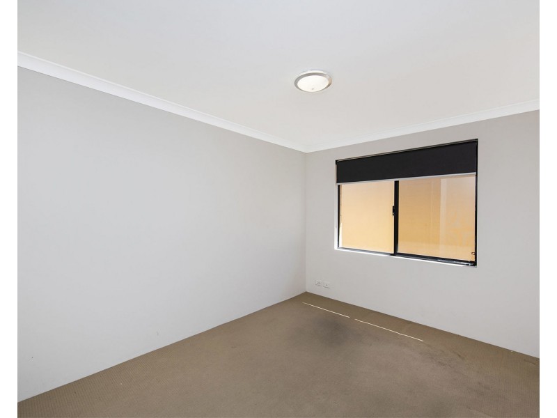 12 Leschenaultia Drive, Canning Vale WA 6155