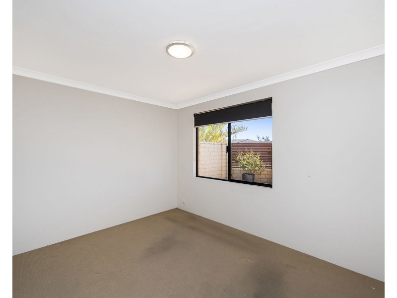 12 Leschenaultia Drive, Canning Vale WA 6155