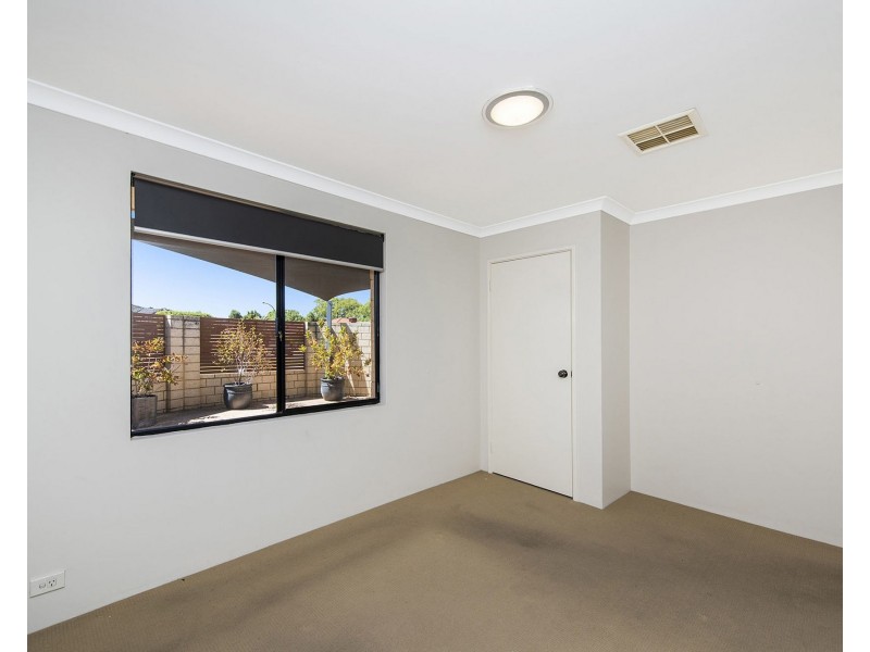 12 Leschenaultia Drive, Canning Vale WA 6155