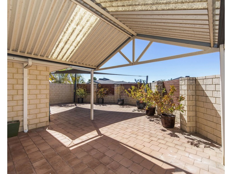 12 Leschenaultia Drive, Canning Vale WA 6155