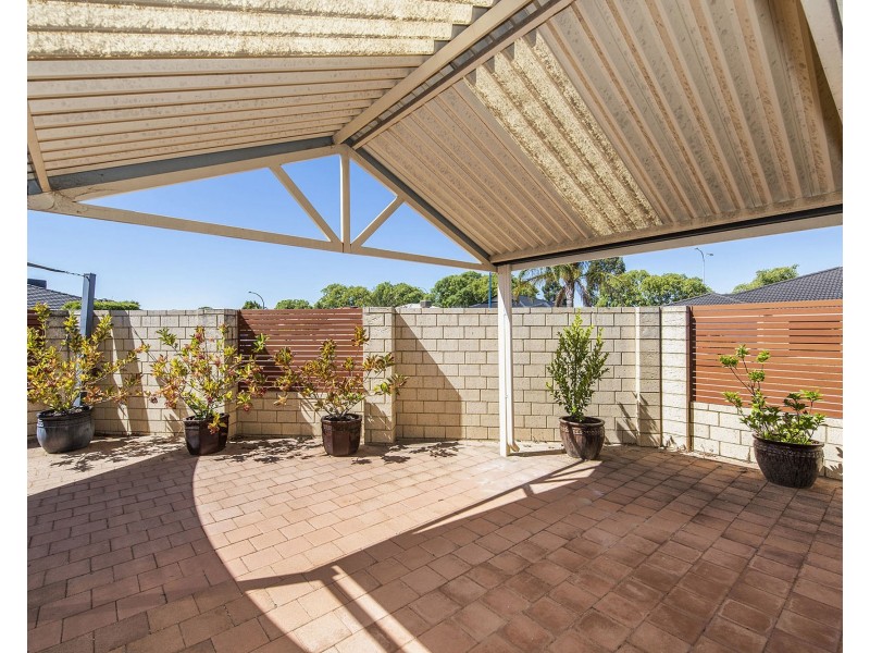 12 Leschenaultia Drive, Canning Vale WA 6155