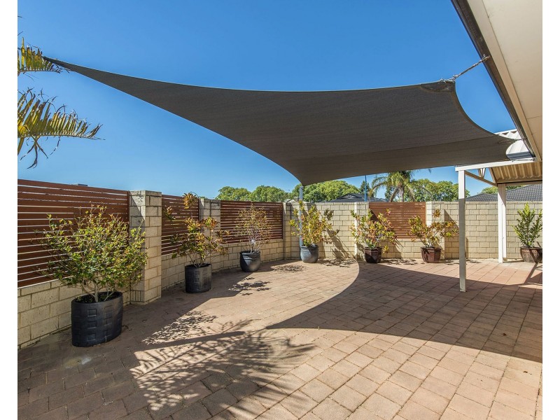 12 Leschenaultia Drive, Canning Vale WA 6155