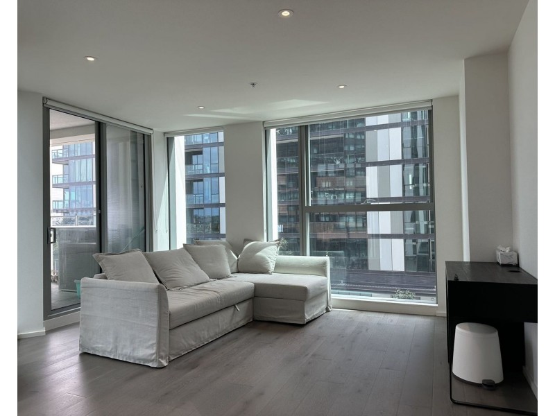 205W 888 Collins Street, Docklands VIC 3008