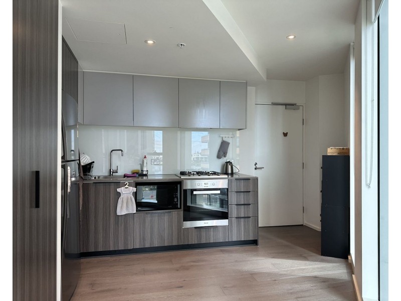 205W 888 Collins Street, Docklands VIC 3008