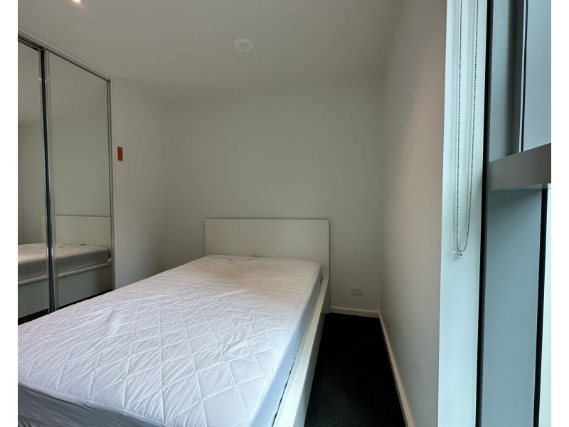 205W 888 Collins Street, Docklands VIC 3008