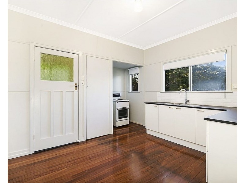 96 McFadden St, Wynnum QLD 4178